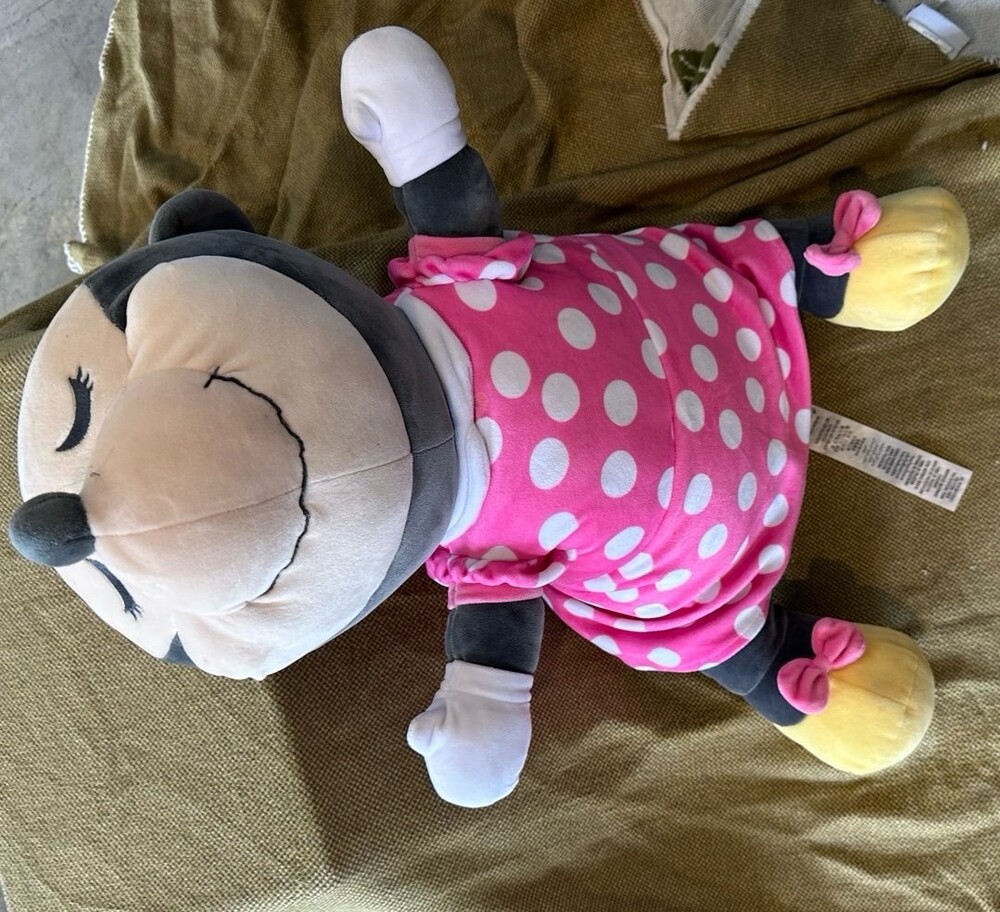 Disney Minnie Mouse Cuddleez plush toy.